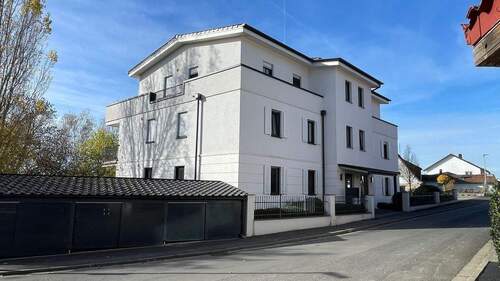 Vorderansicht.jpg - 3 Zimmer Etagenwohnung in Euerbach