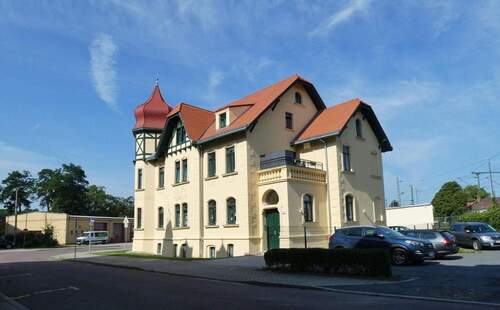 Hausansicht - 4 Zimmer Etagenwohnung in Markranstädt
