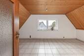 großzügiges Schlafzimmer - 