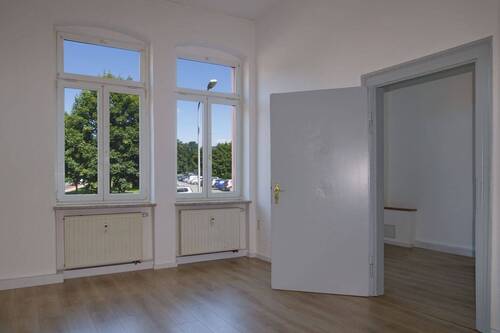 Wohnzimmer-SZ - Wohnen zwischen zwei Einkaufsmärkten