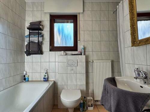 EG - Bad - 6 Zimmer Mehrfamilienhaus, Wohnhaus in Alsdorf