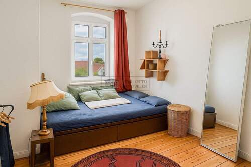 Ruhiges Schlafzimmer - 2 Zimmer Etagenwohnung zum Kaufen in Berlin