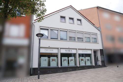 Straßenansicht Schaufenster - 1 Zimmer Gewerbeobjekt (Büro, Produktion, Verkauf) zur Miete in Albstadt