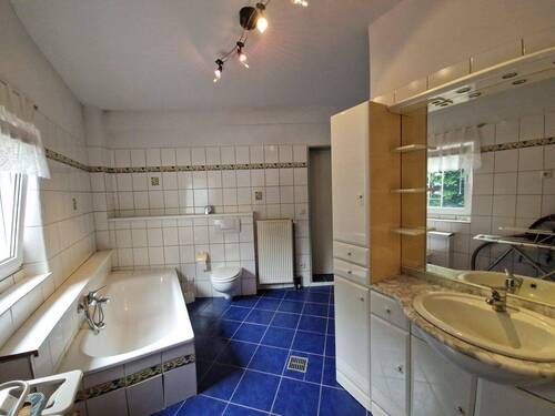 Wannen und Duschbad EG - 