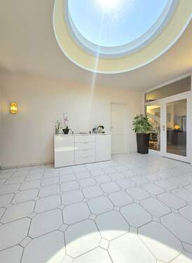 Empfang / Diele mit Oberlicht - 