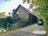 Hofansicht - 4 Zimmer Einfamilienhaus in Rastede