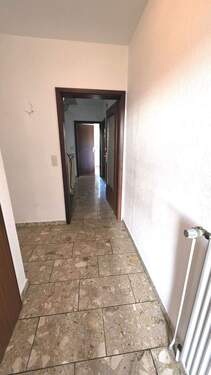 Flur - 4 Zimmer Doppelhaushälfte in Hüllhorst / Schnathorst