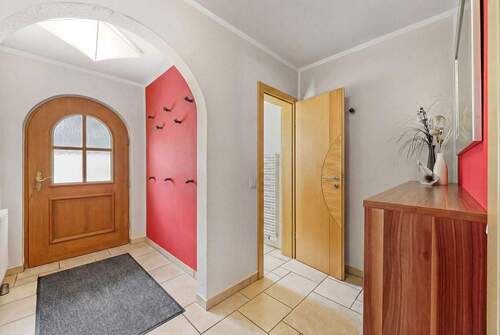 Eingangsbereich - Doppelhaushälfte mit 204,10 m&sup2; in Grafing bei München zum Kaufen