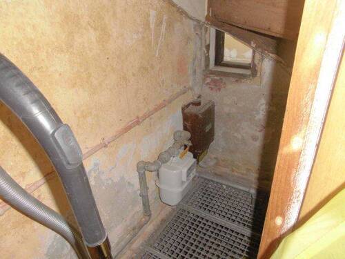unter der Treppe - 