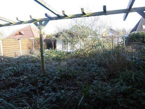 Blick in den Garten - Einfamilienhaus mit 114,00 m&sup2; in Brunsbüttel zum Kaufen