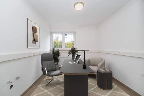 Büro EG mit Staging - 