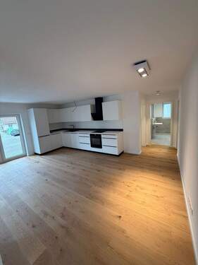 Eingang_Küche_WE4 - Kernsanierter Neuaufbau in zentraler Lage von Gärtringen