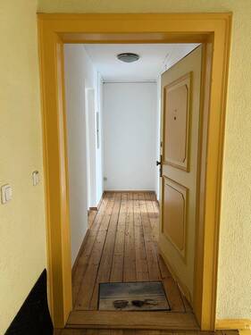 Wohnungseingang - 2 Zimmer Etagenwohnung in Nürnberg
