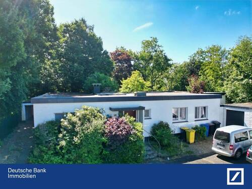 Frontansicht - Charmanter Bungalow in Toplage von Meerbusch - viel Raum für Ihre