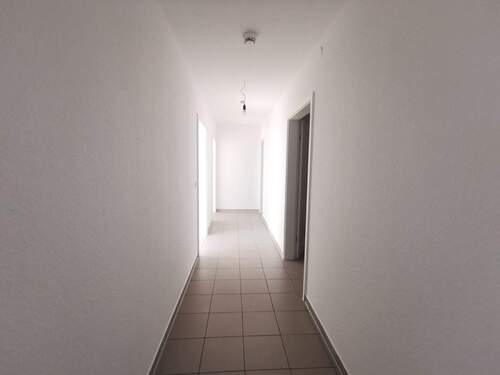 Flur - 2-Zimmer-Wohnung mit Einbauküche in Wesendorf! (AK-1020-103)