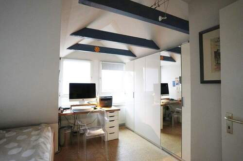 Zimmer 2 im Dachgeschoss - 