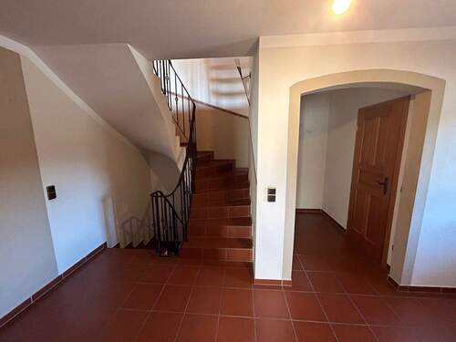 Diele Erdgeschoss - Doppelhaushälfte mit 142,00 m² in Warngau zum Kaufen