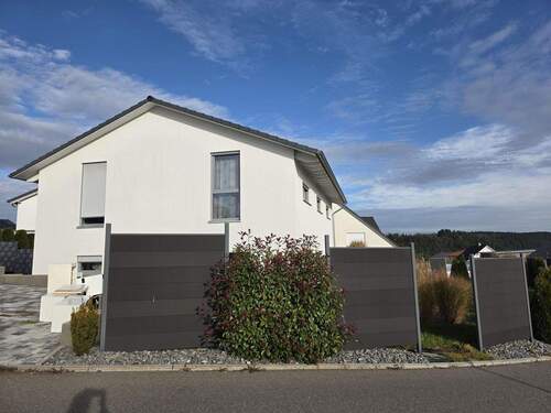 Haus - 5 Zimmer Einfamilienhaus zum Kaufen in Niedereschach