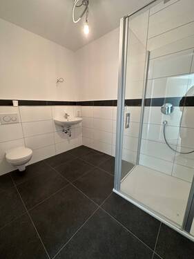 Modernes Badezimmer - 