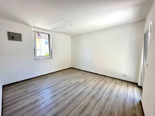 Schlafen - Etagenwohnung mit 88,00 m&sup2; in Veitsbronn zur Miete