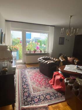 Wohnzimmer - Reihenmittelhaus zum Kaufen in Regensburg