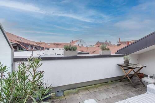 Loggia in Süd/Südost-Ausrichtung - 2 Zimmer Etagenwohnung zum Kaufen in Ingolstadt