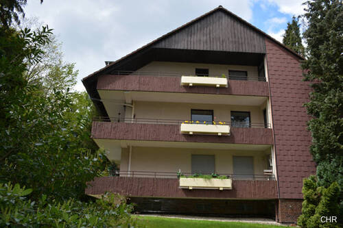 Seitenansicht - Großzugüg geschnittene Eigentumswohnung mit tollem Balkon und Garage in Kurparknähe