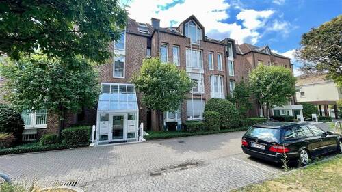 Hausfront - Immobilien-Richter: Möbliertes Zimmer zur Untermiete!