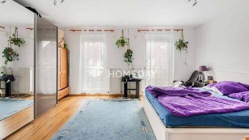 1. OG Elternschlafzimmer 1 - 