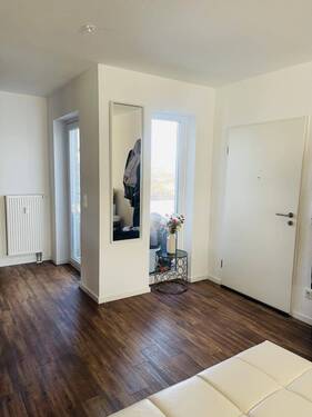 Diele - Etagenwohnung mit 106,40 m&sup2; in Oberhausen zur Miete