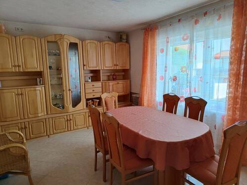 Wohnzimmer - 4 Zimmer Einfamilienhaus zum Kaufen in Lauschied