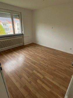 Zimmer 3 - Etagenwohnung mit 87,30 m² in Würzburg zur Miete