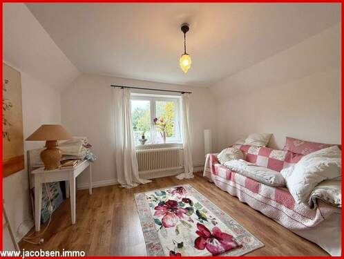 Zimmer im Dachgeschoss - 