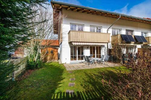 Außenansicht - Wohlfühlhaus mit Garten in ruhiger Lage