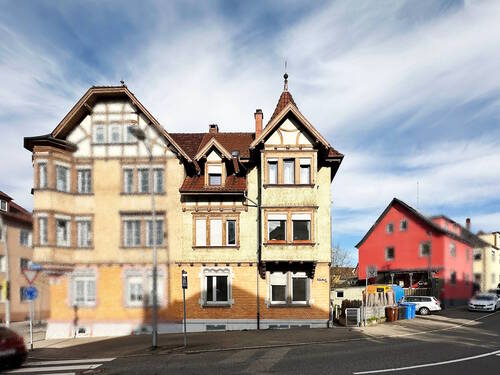Gebäudeansicht - 9 Zimmer Mehrfamilienhaus, Wohnhaus zum Kaufen in Tuttlingen