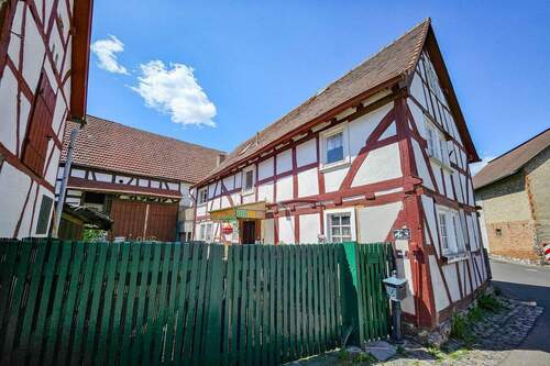 Außenansicht - 4 Zimmer Einfamilienhaus zum Kaufen in Nidda