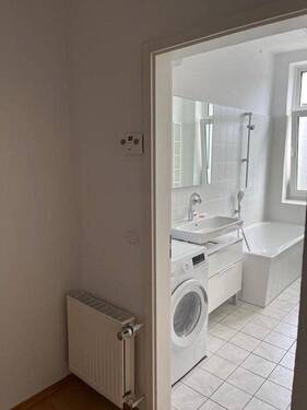 Diele zum Bad - 