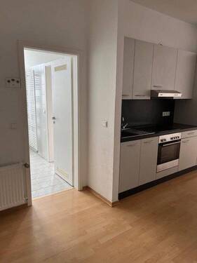 Diele mit Zugang Bad - 
