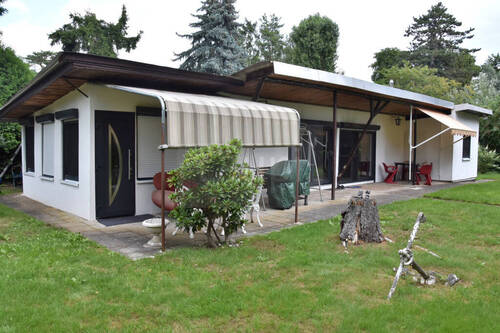 Wochenendhaus und Grundstücksansicht - 3 Zimmer Mehrfamilienhaus, Wohnhaus zum Kaufen in Werder (Havel)