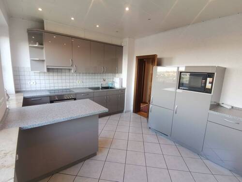 Bild 1 - Charmante 3-Zimmer-Eigentumswohnung mit großem Balkon in gepflegtem Mehrfamilienhaus
