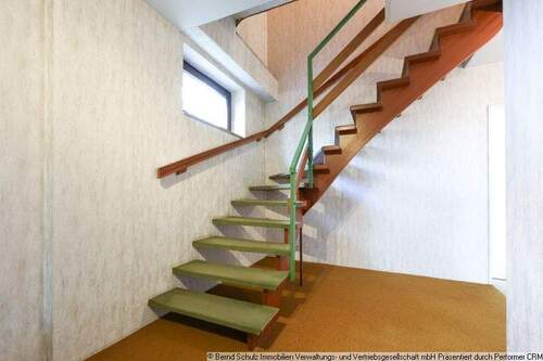 22 Treppe zum 2OG - 