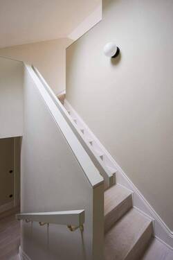 Interne Treppe - Etagenwohnung mit 152,00 m² in Hamburg zur Miete