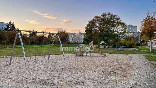 Park + Spielplatz - 