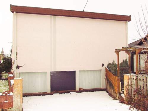 Zufahrt Garagen - Mehrfamilienhaus, Wohnhaus mit 273,00 m&sup2; in Hundsangen zum Kaufen