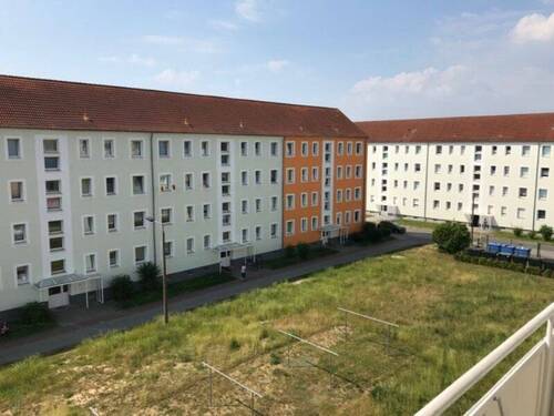 Rudolf-Breitscheid-Straße - Blick vom Balkon - 3 Zimmer Etagenwohnung zur Miete in Angermünde