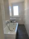 Badezimmer - Etagenwohnung mit 59,30 m&sup2; in Angermünde zur Miete