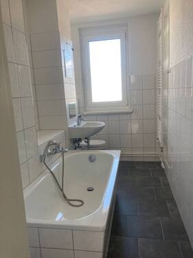Badezimmer - Etagenwohnung mit 59,30 m&sup2; in Angermünde zur Miete