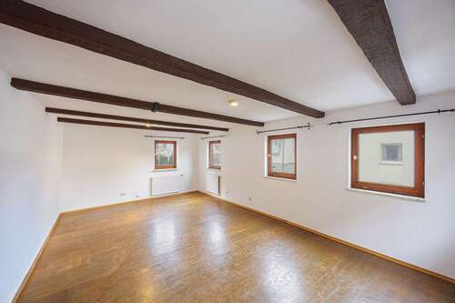 Wohnzimmer Obergeschoss - 5 Zimmer Einfamilienhaus zum Kaufen in Marbach am Neckar