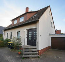 Freistehendes Einfamilienhaus in beliebter Lage in Braunschweig - Veltenhof - Braunschweig / Veltenhof