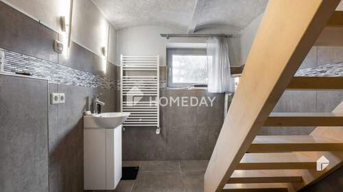 KG Badezimmer 2 - 